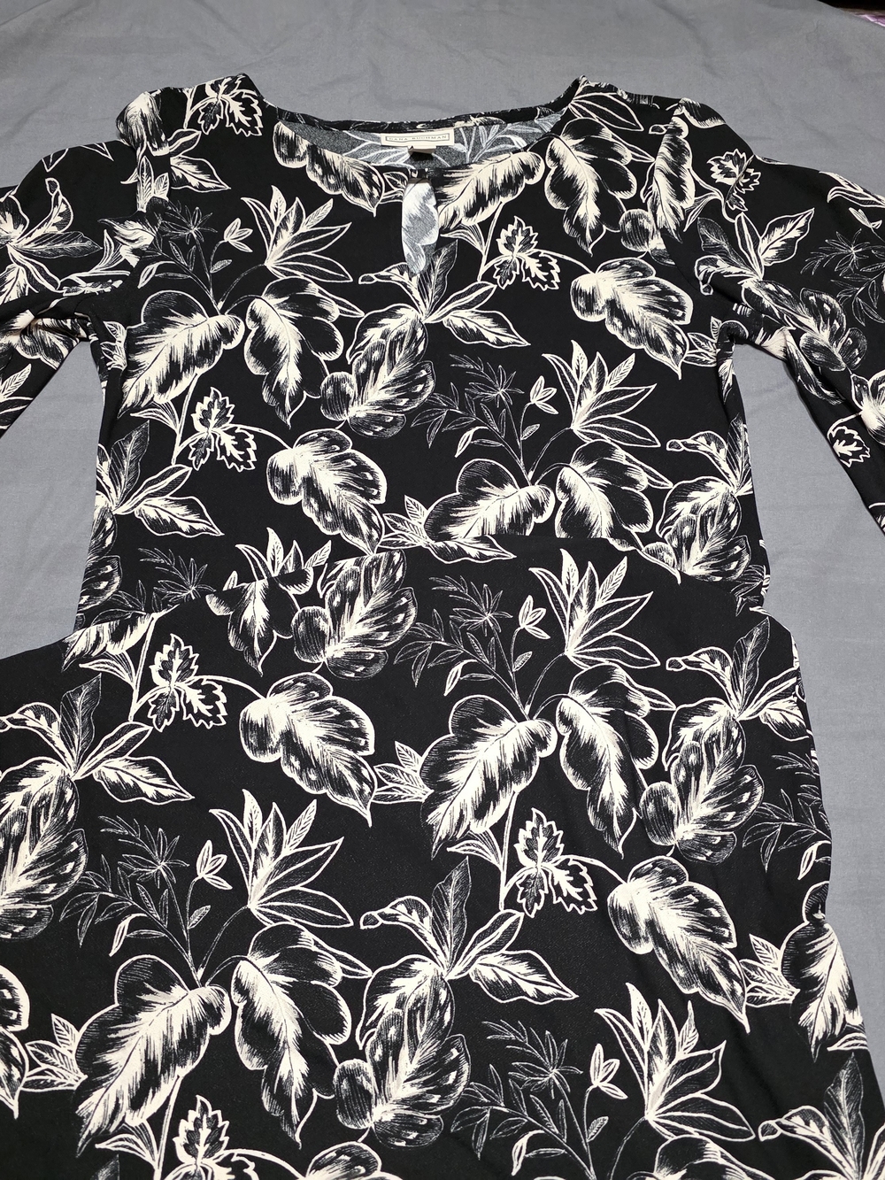 Dana Buchman Black and White Floral Shift Dress